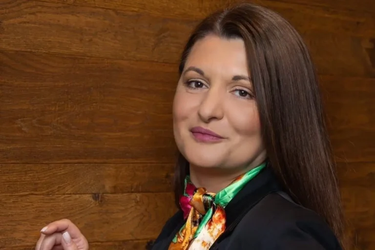 Даниела Пеева, член на УС на Дамска бизнес общност, взе участие в Европейската асамблея на малки и средни предприятия в Будапеща | Mentorite.bg Даниела Пеева, член на УС на Дамска бизнес общност, взе участие в Европейската асамблея на малки и средни предприятия в Будапеща | Mentorite.bg